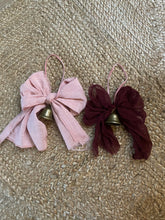 Load image into Gallery viewer, Bow ornament