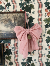 Load image into Gallery viewer, Bow ornament