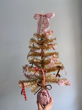 Load image into Gallery viewer, Golden christmas tree