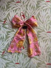 Load image into Gallery viewer, Bow ornament