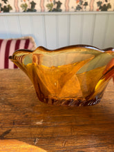 Load image into Gallery viewer, Schaal gekleurd glas