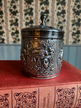 Load image into Gallery viewer, Verzilverd opbergdoosje.