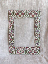 Load image into Gallery viewer, Bobbin Passe-partout A4