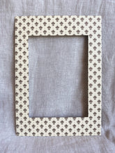 Load image into Gallery viewer, Bobbin Passe-partout A4