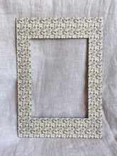 Load image into Gallery viewer, Bobbin Passe-partout A3