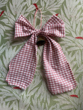 Load image into Gallery viewer, Bow ornament