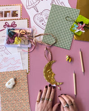 Load image into Gallery viewer, DIY Starter Kit Brass Ornaments Gold