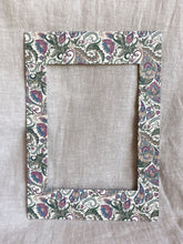 Load image into Gallery viewer, Bobbin Passe-partout A3
