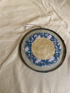 Vintage Moon Round - Dark Blue/Red