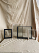 Load image into Gallery viewer, Small floating frame (Wood color)