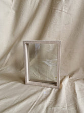 Load image into Gallery viewer, Small floating frame (Wood color)