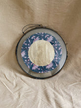 Load image into Gallery viewer, Vintage Moon Round - Dark Blue/Red