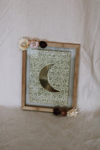 Load image into Gallery viewer, Moonflower frame - Small