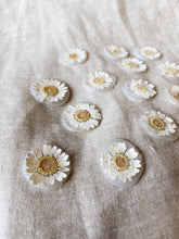 Load image into Gallery viewer, Wax Seal Daisy