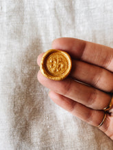 Load image into Gallery viewer, Wax Seal French Lily Gold