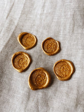 Load image into Gallery viewer, Wax Seal Crescent Moon Gold