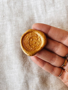 Wax Seal Crescent Moon Gold
