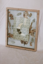 Load image into Gallery viewer, Moonflower frame - Big