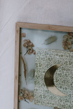 Load image into Gallery viewer, Moonflower frame - Big