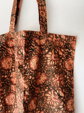 Load image into Gallery viewer, Blockprint Shopper 4