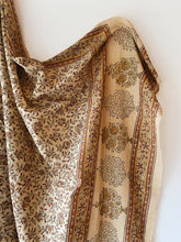 Load image into Gallery viewer, Big Indian cloth 8